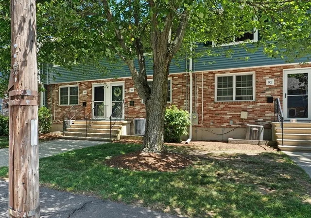 Homes for sale in Dedham, MA | 90 Durham Rd, Dedham, MA 02026 | Houzeo