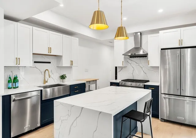 1st image of 326 Main Street #6, Medford, MA 02155 | MLS# 73528785