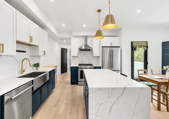 2nd image of 326 Main Street #6, Medford, MA 02155 | MLS# 73528785