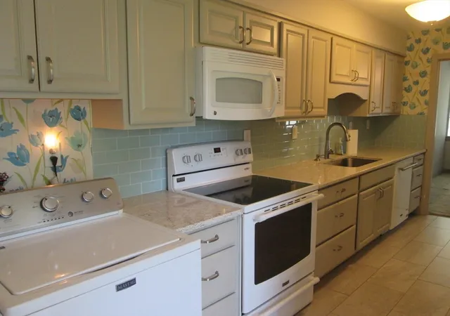 Photo 3 of Sale Pending at 188 Horseshoe Dr #188, Chicopee, MA 01022 | MLS# 73561742 | Listing updated on 2026-09-07