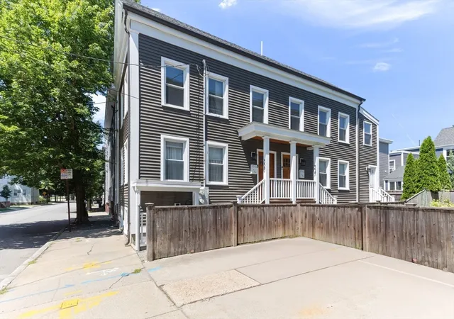 2nd image of 327 329 Hurley St #2, Cambridge, MA 02141 | MLS# 73561493