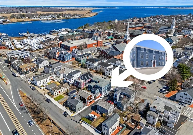 2nd image of 32 Market St, Newburyport, MA 01950 | MLS# 73504490