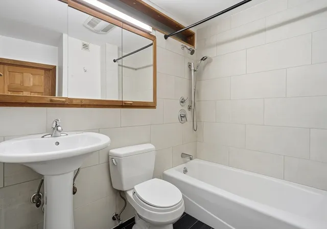 18th image of 184 Rawson Rd #184, Brookline, MA 02445 | MLS# 73527992