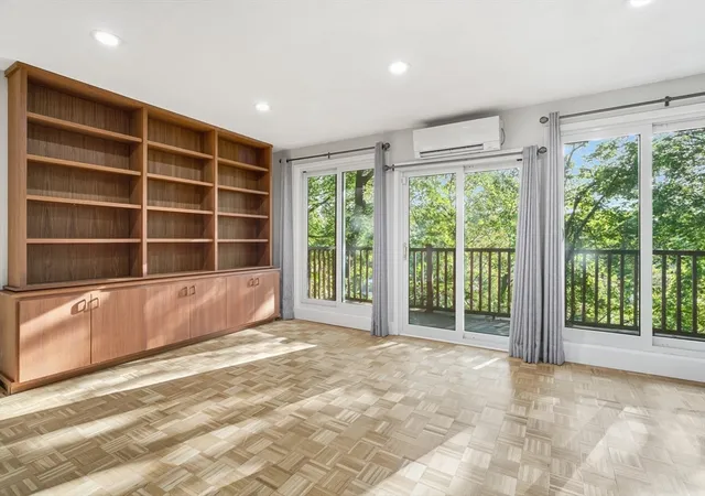 3rd image of 184 Rawson Rd, Brookline, MA 02445