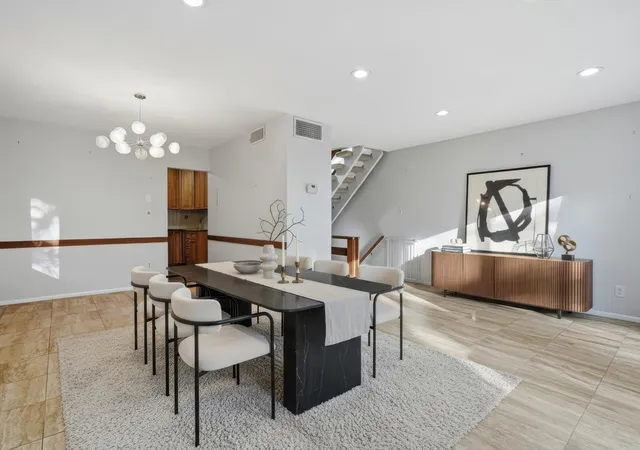 5th image of 184 Rawson Rd, Brookline, MA 02445