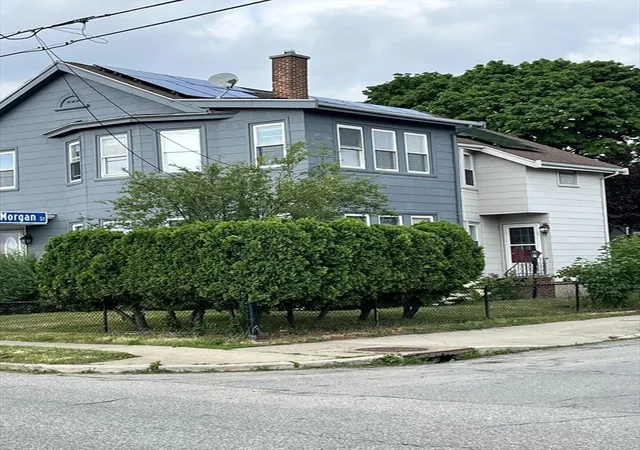 2nd image of 71 Sycamore St, Fairhaven, MA 02719