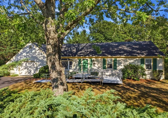2nd image of 46 4 Seasons Dr, South Yarmouth, MA 02664 | MLS# 73565081