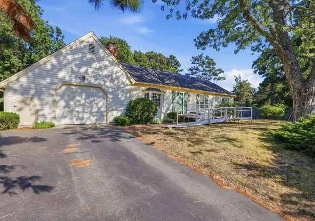 Photo 3 of Single family home for sale at 46 4 Seasons Dr, South Yarmouth, MA 02664 | MLS# 73565081 | Listing updated on 2026-09-18