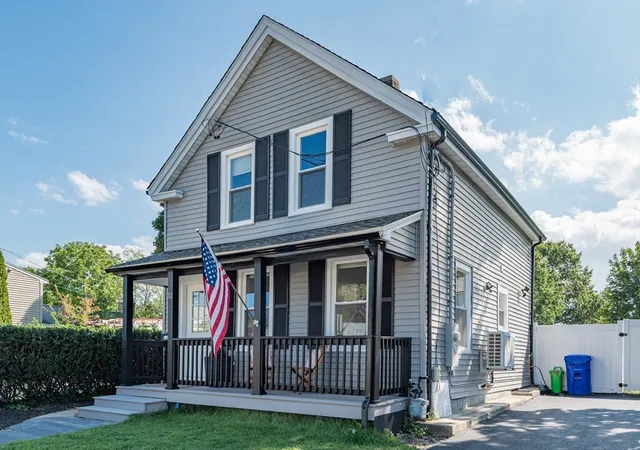 33rd image of 12 Norton St, Hyde Park, MA 02136 | MLS# 73565365