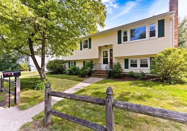 Photo 3 of Sale Pending at 8 Green St, Billerica, MA 01821 | MLS# 73568047 | Listing updated on 2026-08-31
