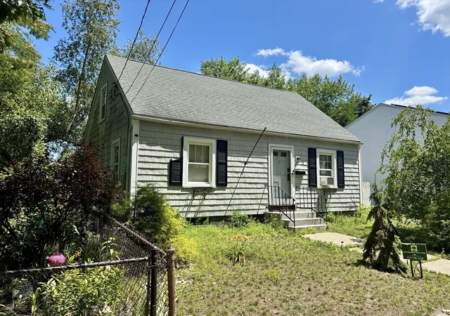 Homes for sale in Springfield, MA | 73 Prentice St, Springfield, MA 01104 | MLS# 73549745