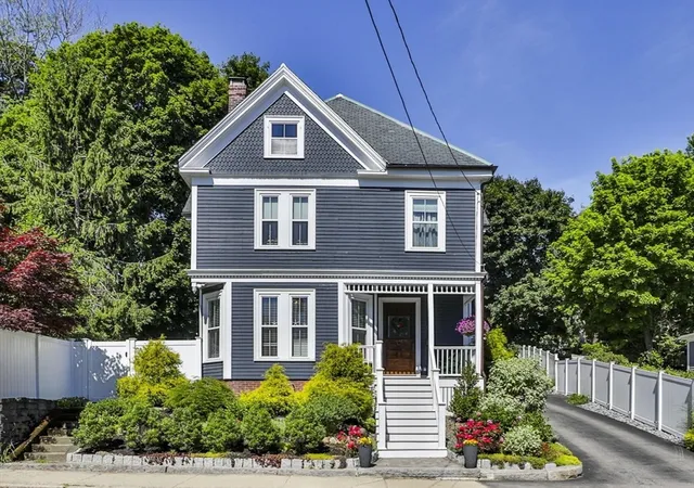 Homes for sale in Amesbury, MA | 60 Market Street, Amesbury, MA 01913 | MLS# 73538669