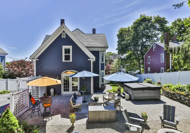 Homes for sale in Amesbury, MA | 60 Market Street, Amesbury, MA 01913 | MLS# 73538669