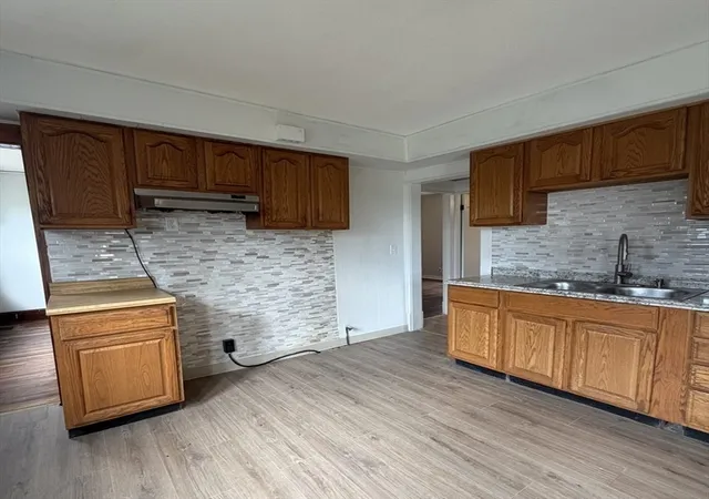 3rd image of 73-75 Melrose St, Springfield, MA 01109 | MLS# 73567119