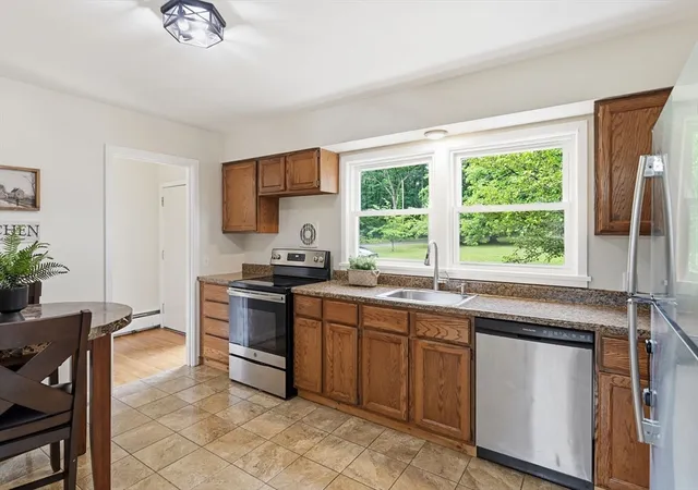 Homes for sale in Chicopee, MA | 237 Greenwood Ter #237, Chicopee, MA 01022 | MLS# 73542908