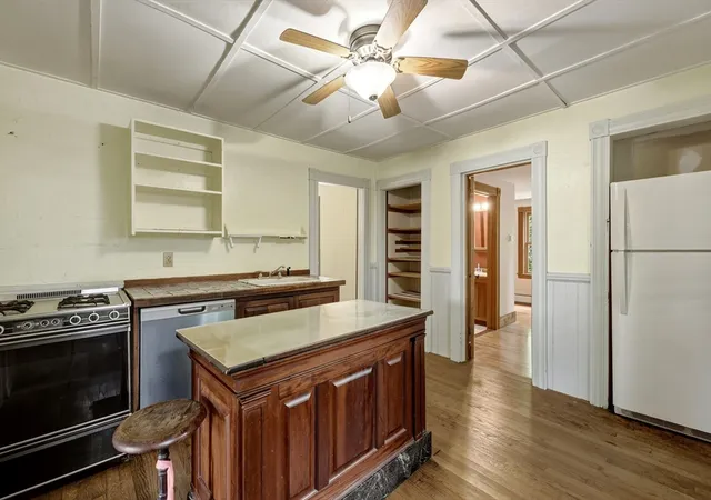 Photo 3 of Single family home for sale at 52 Baker St, Amherst, MA 01002 | MLS# 73569347 | Listing updated on 2026-08-31
