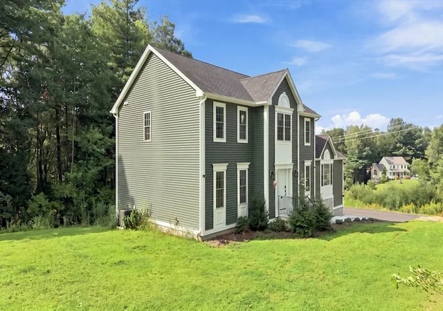 Photo 2 of Single family home for sale at 25 Greenbriar Dr, Shrewsbury, MA 01545 | MLS# 73562789 | Listing updated on 2026-08-16