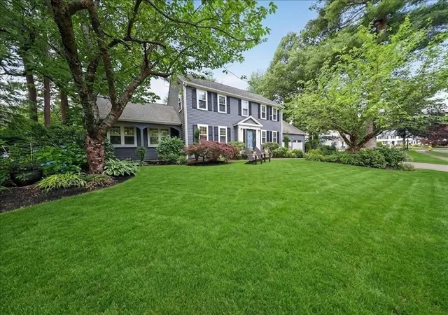 Photo 3 of Sale Pending at 6 Blackhorse Ln, Hingham, MA 02043 | MLS# 73542026 | Listing updated on 2026-09-10