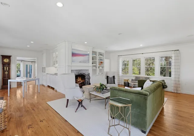 4th image of 5 Seal Cove Ln, Hingham, MA 02043 | MLS# 73513914
