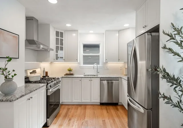 3rd image of 5-7 Hearn St, Watertown, MA 02472 | MLS# 73519403