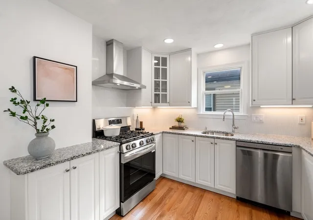 5th image of 5-7 Hearn St, Watertown, MA 02472 | MLS# 73519403