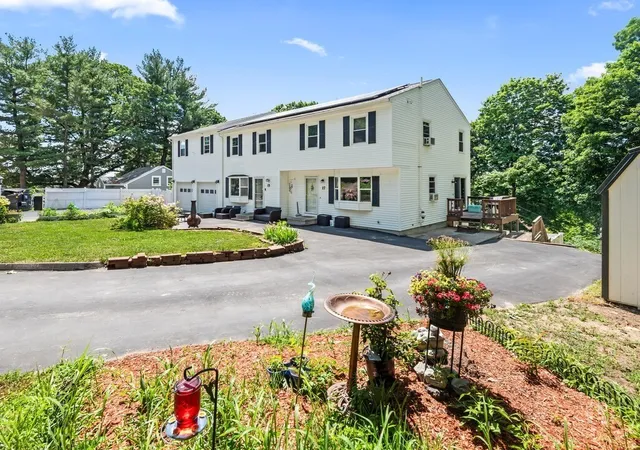 Photo 3 of Sale Pending at 15 17 Willow St, Worcester, MA 01603 | MLS# 73537893 | Listing updated on 2026-08-25