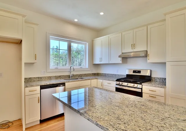 Homes for sale in Uxbridge, MA | 197B Crownshield #16B, Uxbridge, MA 01569 | MLS# 73496694