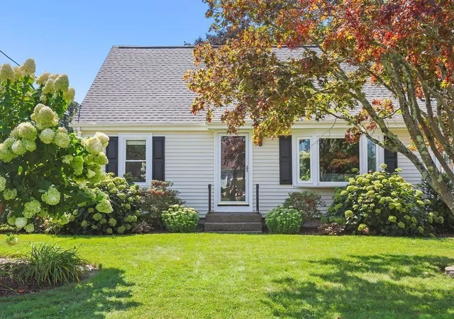 Photo 2 of Sale Pending at 17 Jean Dr, Seekonk, MA 02771 | MLS# 73568625 | Listing updated on 2026-09-19
