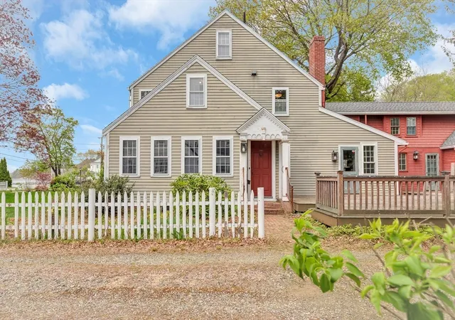 Homes for sale in Amesbury, MA | 382 Main Street, Amesbury, MA 01913 | MLS# 73448676