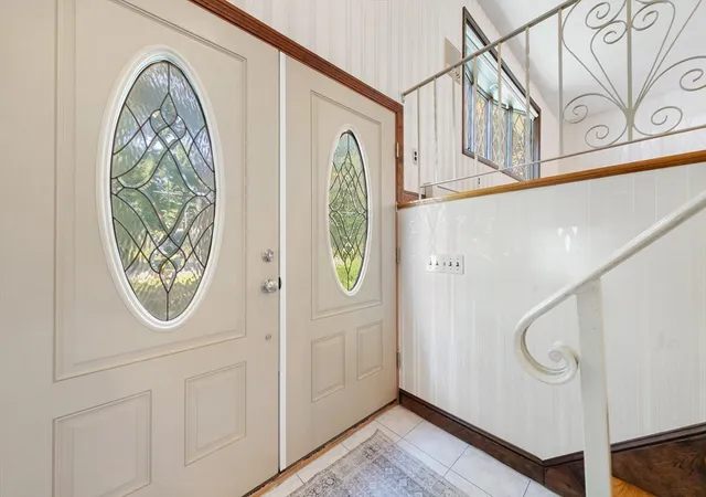Photo 3 of Sale Pending at 71 Colonial Dr, Reading, MA 01867 | MLS# 73560368 | Listing updated on 2026-08-26