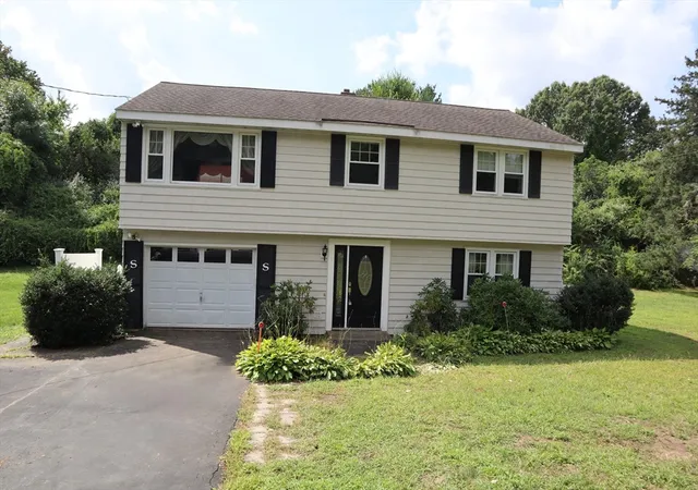 Photo 1 of Sale Pending at 29 Fayette Rd, Bedford, MA 01730 | MLS# 73569602 | Listing updated on 2026-09-23