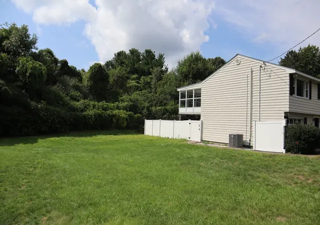 Photo 3 of Sale Pending at 29 Fayette Rd, Bedford, MA 01730 | MLS# 73569602 | Listing updated on 2026-09-23