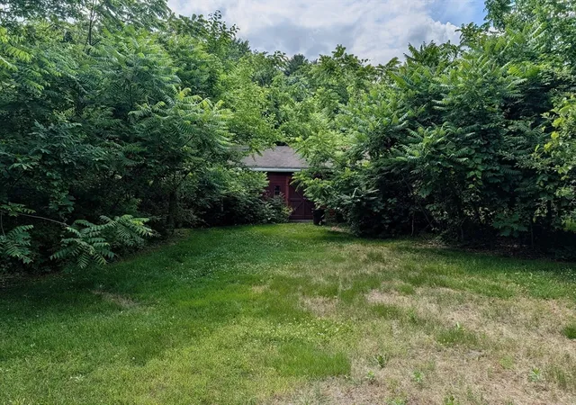 2nd image of 21 S St, Westfield, MA 01085
