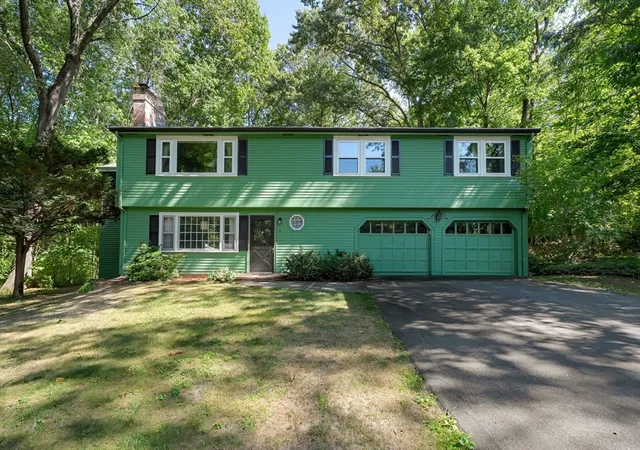 1st image of 8 Dana Rd, Bedford, MA 01730 | MLS# 73566391