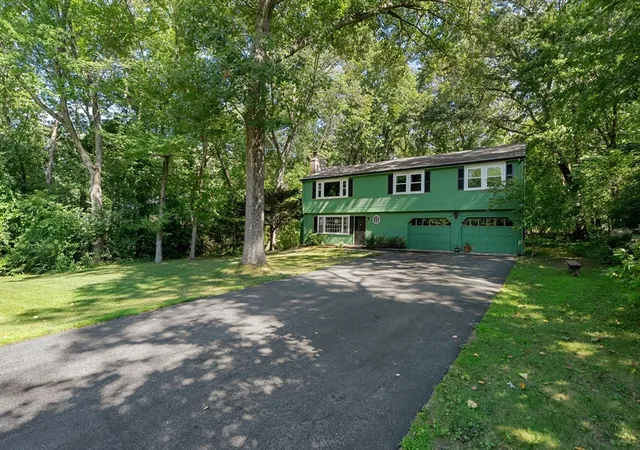 2nd image of 8 Dana Rd, Bedford, MA 01730 | MLS# 73566391