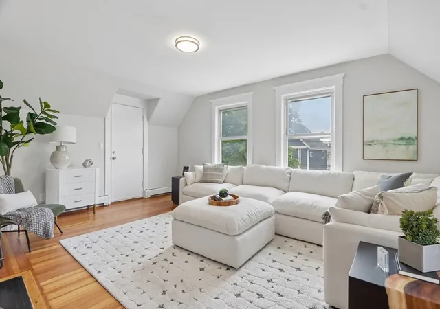 2nd image of 16 Underhill St #3, Winthrop, MA 02152 | MLS# 73553580