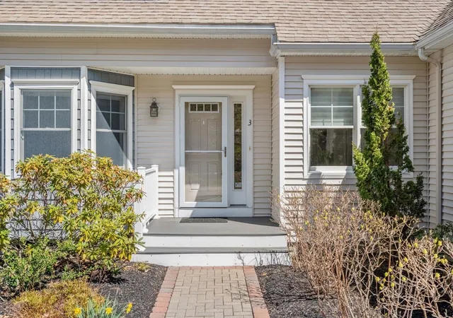 2nd image of 3 Summerland Way #3, Worcester, MA 01609 | MLS# 73512376