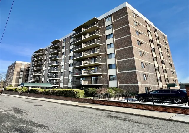 Homes for sale in Watertown, MA | 164 Galen St #15, Watertown, MA 02472 | MLS# 73501999