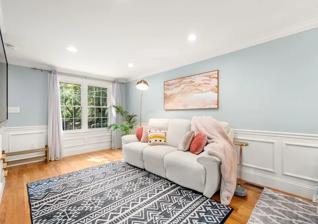 2nd image of 34 Washington St #34, Arlington, MA 02474 | MLS# 73549742