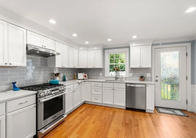 5th image of 34 Washington St #34, Arlington, MA 02474 | MLS# 73549742