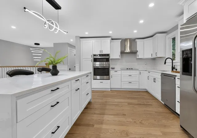 4th image of 14 Travis Dr, Framingham, MA 01702 | MLS# 73558669