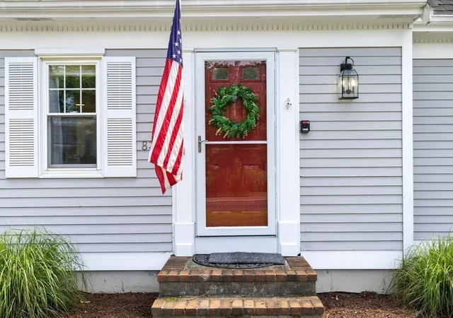 3rd image of 835 Old Barnstable, East Falmouth, MA 02536 | MLS# 73558582