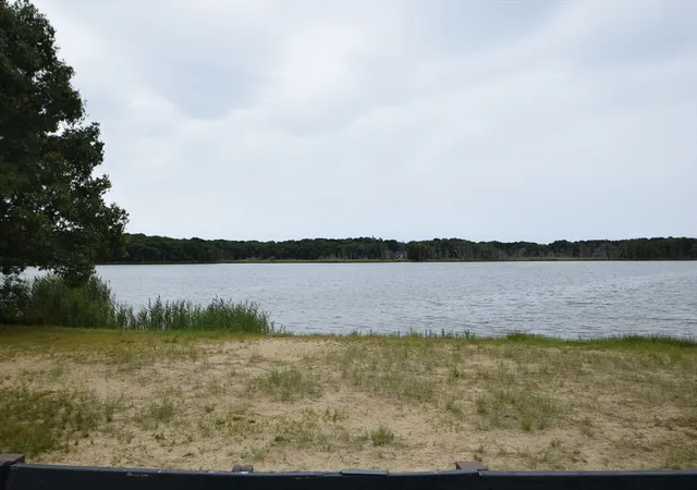 15th image of 16 Circuit Rd E, Yarmouth, MA 02601 | MLS# 73567842