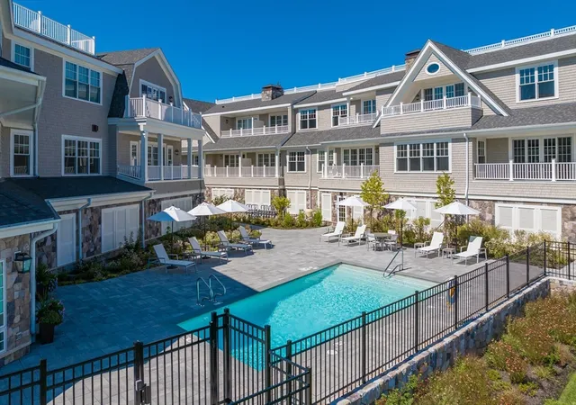 Homes for sale in Cohasset, MA | 124 Elm Street #307, Cohasset, MA 02025 | MLS# 73509574
