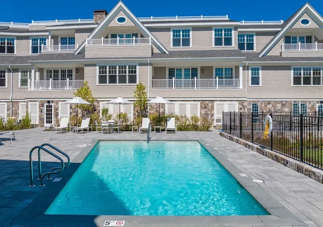 Homes for sale in Cohasset, MA | 124 Elm Street #307, Cohasset, MA 02025 | MLS# 73509574