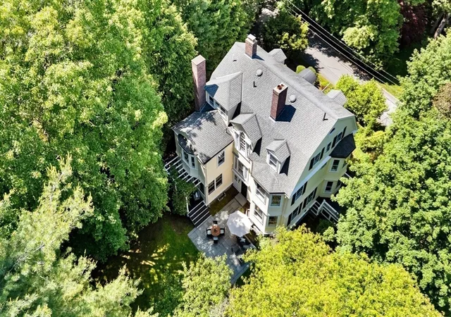 5th image of 10 Eliot Road, Lexington, MA 02421 | MLS# 73390121