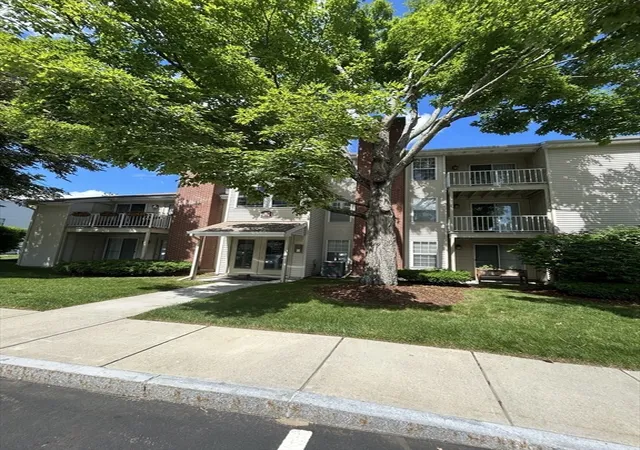 2nd image of 14 Walden Dr #4, Natick, MA 01760 | MLS# 73548357