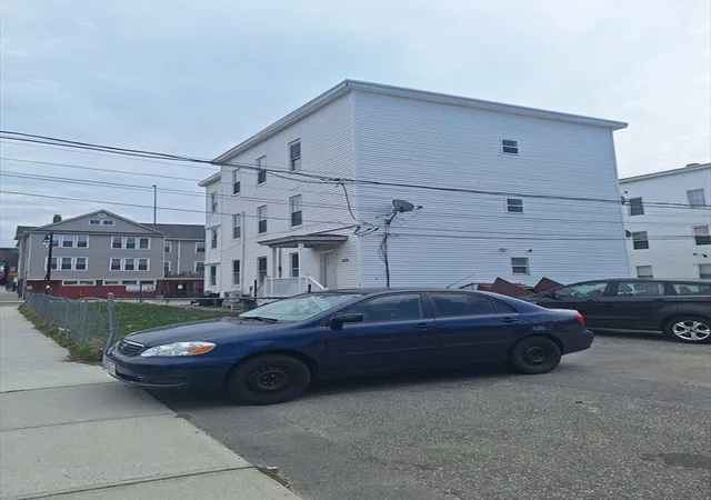 Listing Photo 5 - Condo for sale in building located at 246 Millbury St, Worcester, MA 01610
