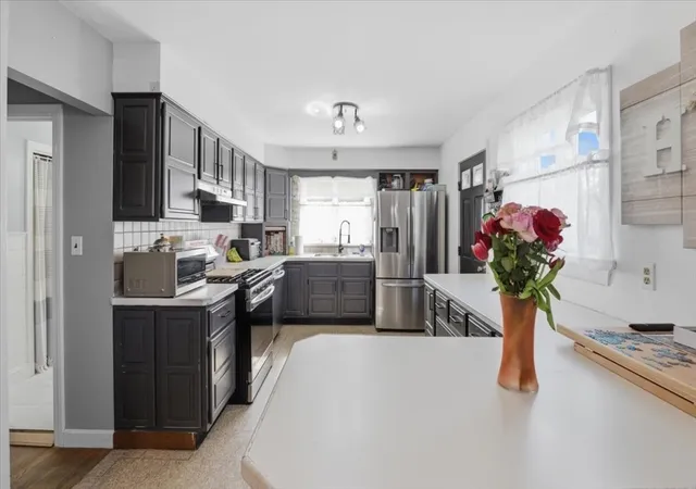 Homes for sale in Somerset, MA | 8 Deer St, Somerset, MA 02726 | MLS# 73521469