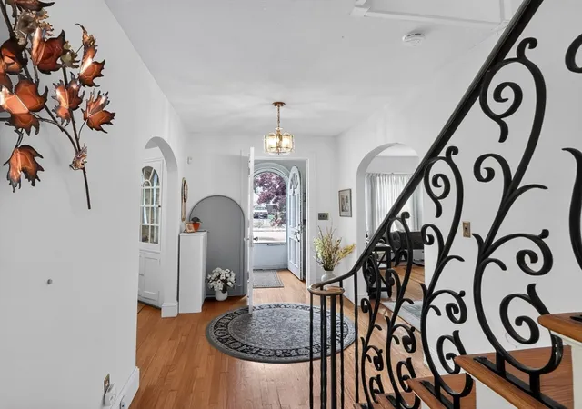 5th image of 24 Lindbergh Ave, Holyoke, MA 01040 | MLS# 73566253
